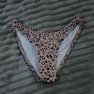 ☑️Size M swimsuit bottoms